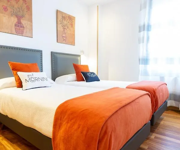 Unamuno By Living Бильбао